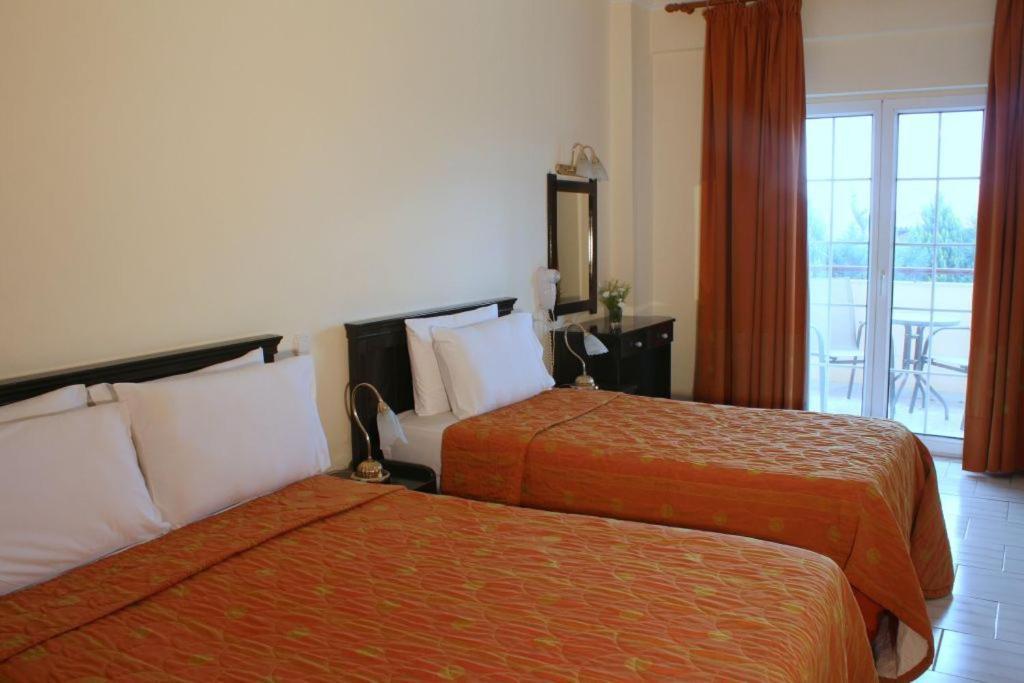 Hotel Famissi Eden